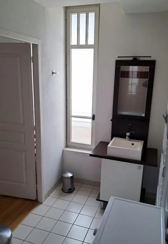 Appartement Reines Des Pyrenees, T2, Entier, Centre Luchon, Wifi, Casier A Skis, Ascenseur Bagnères-de-Luchon